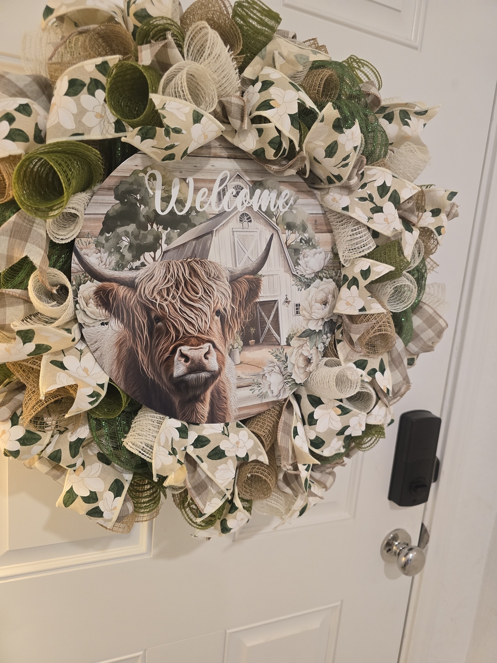 Welcome Highland Cow Burlap Wreath in Green and Cream Magnlias Barn Farmhouse Hi